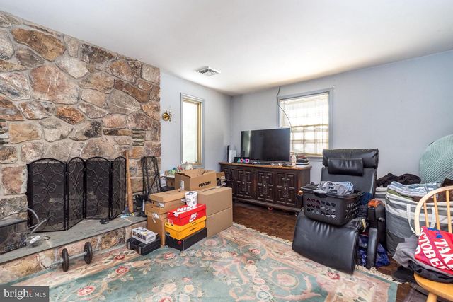 494 STOVER RD, Harleysville, PA 19438