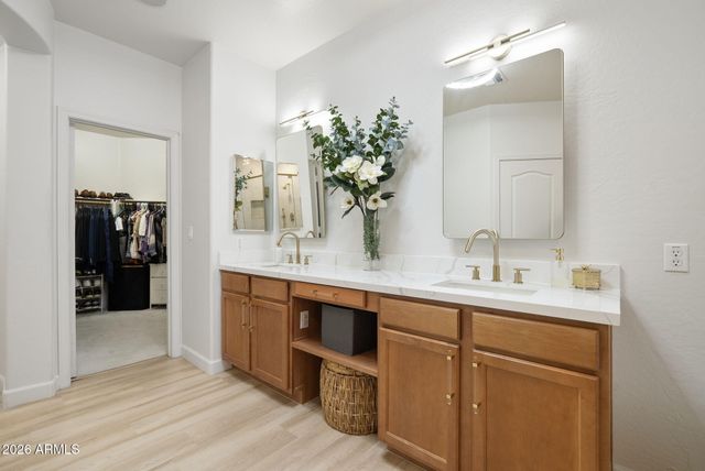 3355 E HOPKINS Road, Gilbert, AZ 85295