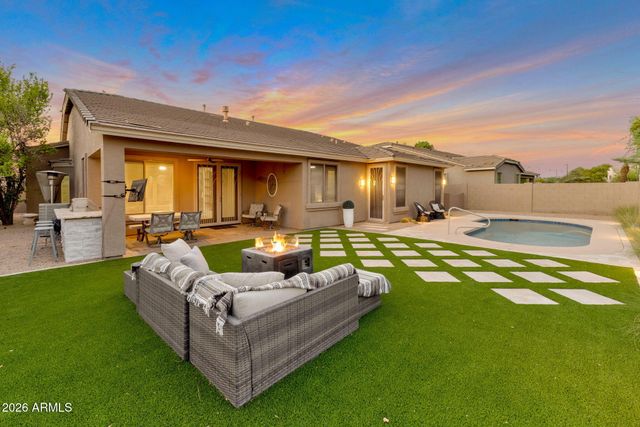 3355 E HOPKINS Road, Gilbert, AZ 85295