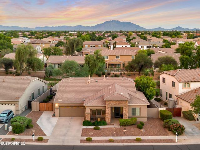 3355 E HOPKINS Road, Gilbert, AZ 85295