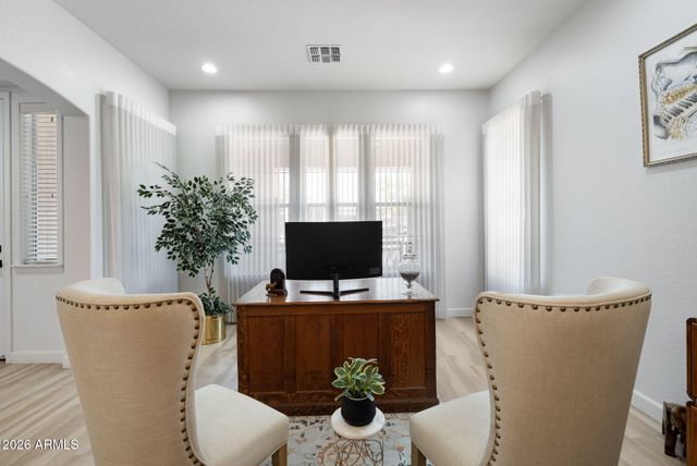 3355 E HOPKINS Road, Gilbert, AZ 85295