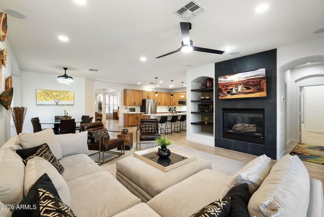 3355 E HOPKINS Road, Gilbert, AZ 85295