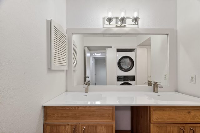 7900 N Stadium Drive 42, Houston, TX 77030