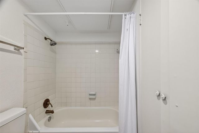 7900 N Stadium Drive 42, Houston, TX 77030