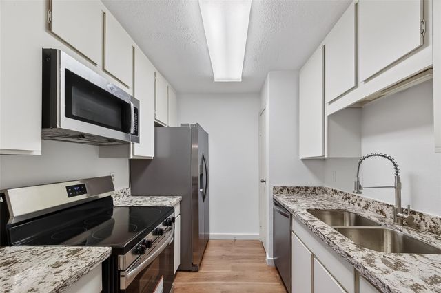 7900 N Stadium Drive 42, Houston, TX 77030