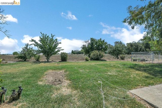 1700 Eureka Ave, Brentwood, CA 94513