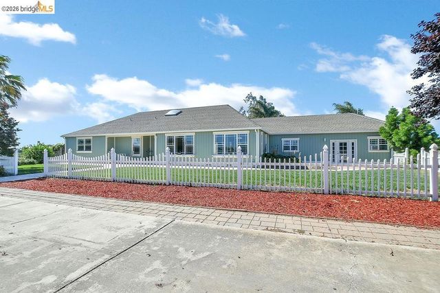 1700 Eureka Ave, Brentwood, CA 94513