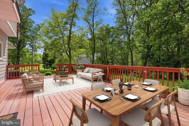 206 VERNET DR, Hockessin, DE 19707