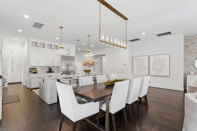802 W 30th Street, Houston, TX 77018