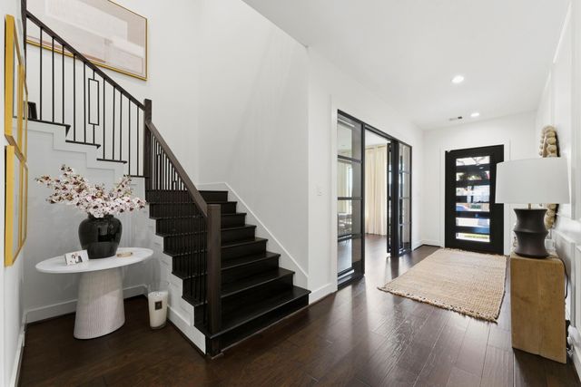 802 W 30th Street, Houston, TX 77018