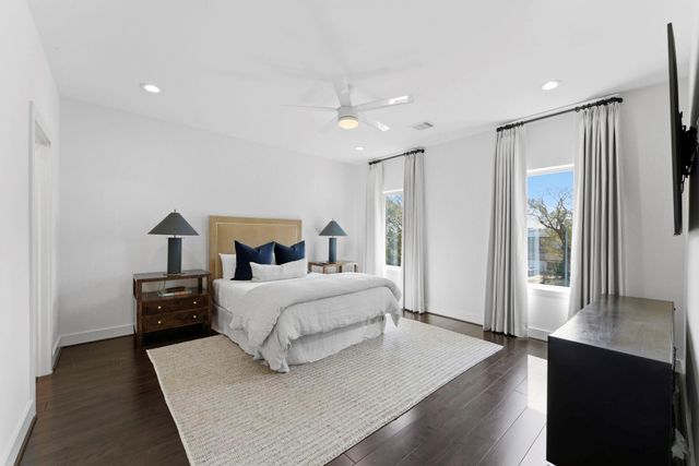 802 W 30th Street, Houston, TX 77018