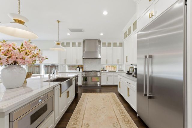 802 W 30th Street, Houston, TX 77018