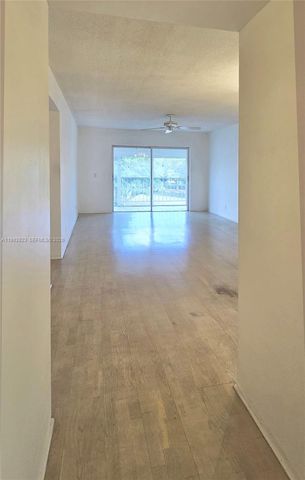 1201 Hillcrest Ct 302, Hollywood, FL 33021