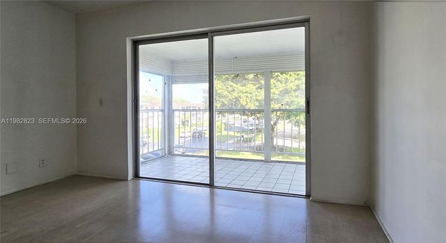 1201 Hillcrest Ct 302, Hollywood, FL 33021