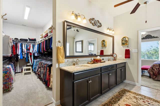 1339 Taubenfeld, San Antonio, TX 78260