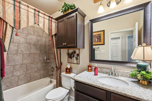1339 Taubenfeld, San Antonio, TX 78260
