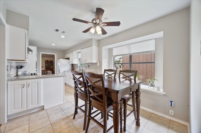 1910 Vista Oaks Drive, Carrollton, TX 75007