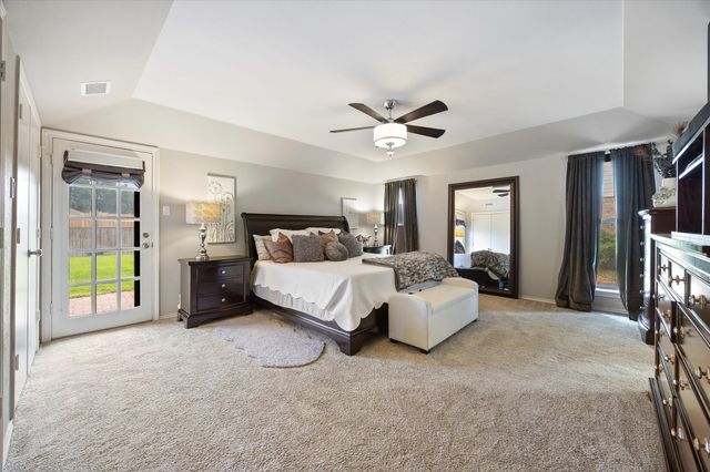 1910 Vista Oaks Drive, Carrollton, TX 75007