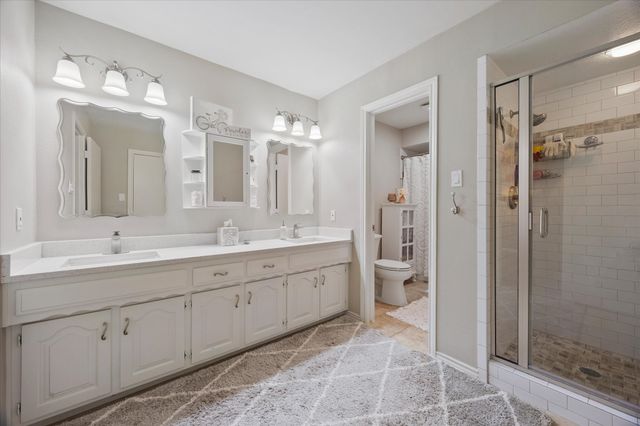 1910 Vista Oaks Drive, Carrollton, TX 75007