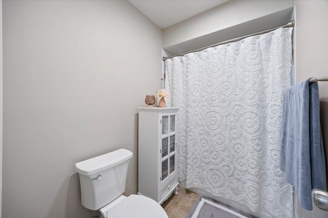 1910 Vista Oaks Drive, Carrollton, TX 75007