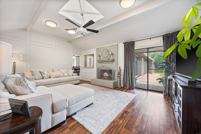 1910 Vista Oaks Drive, Carrollton, TX 75007