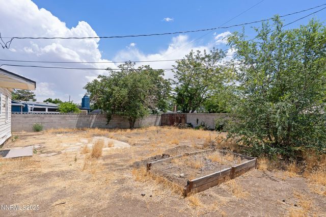 1125 Dodson Way, Sparks, NV 89431