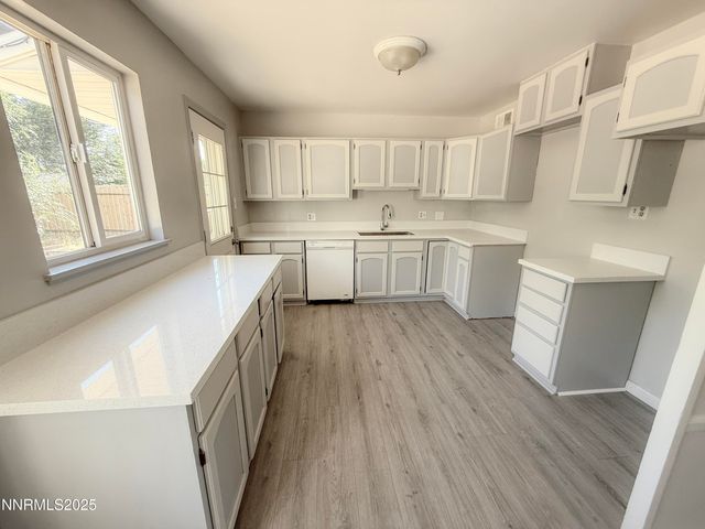 1125 Dodson Way, Sparks, NV 89431