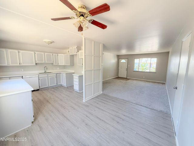 1125 Dodson Way, Sparks, NV 89431