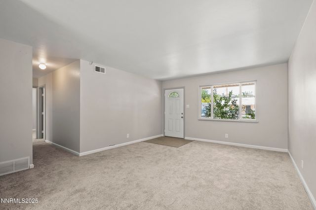 1125 Dodson Way, Sparks, NV 89431