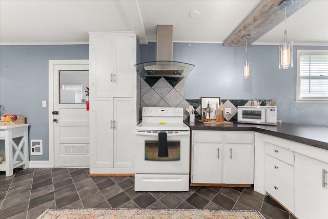 811 E Everett Ave, Spokane, WA 99207