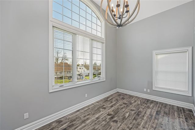 42 Sandy Lane, Massapequa, NY 11758