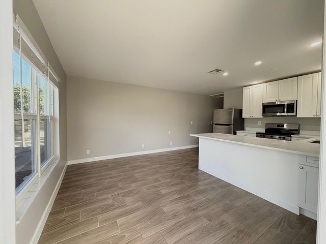 1001 W 9th Street B, Riviera Beach, FL 33404