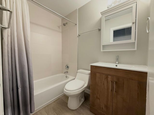 1001 W 9th Street B, Riviera Beach, FL 33404