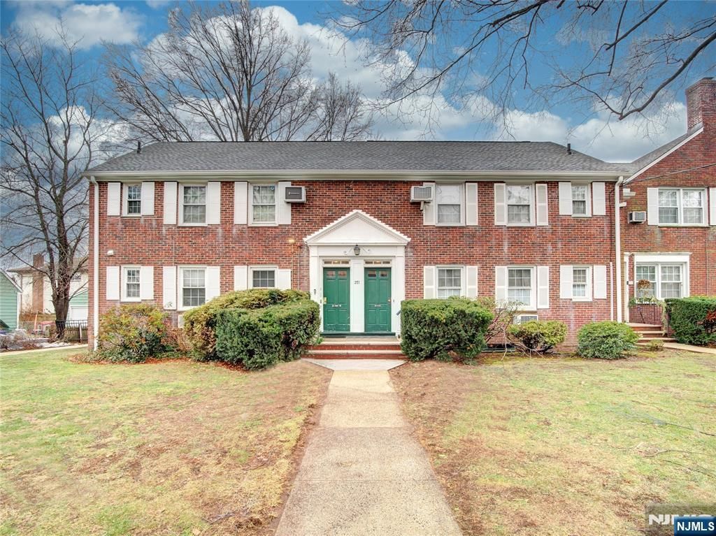 251 Elmwood Avenue C, Maplewood, NJ 07040