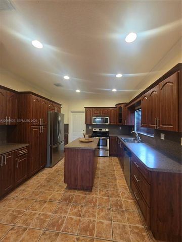 13471 SW 288th Terrace, Homestead, FL 33033