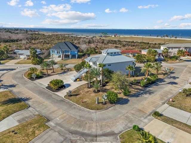 2727 E Bayshore Drive Drive, San Leon, TX 77539