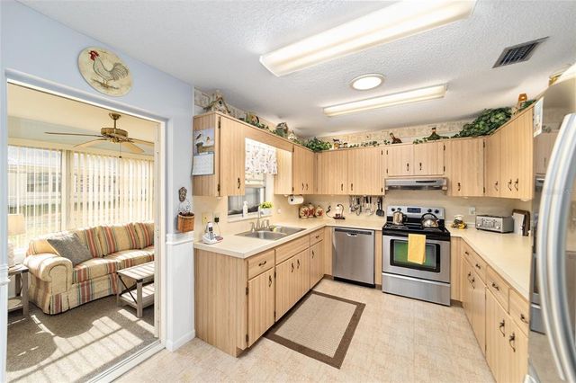 8420 SW 93 LANE E, Ocala, FL 34481