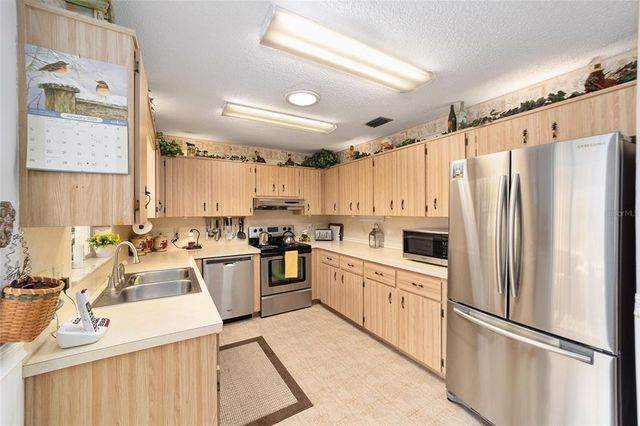 8420 SW 93 LANE E, Ocala, FL 34481