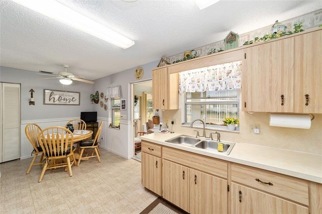 8420 SW 93 LANE E, Ocala, FL 34481