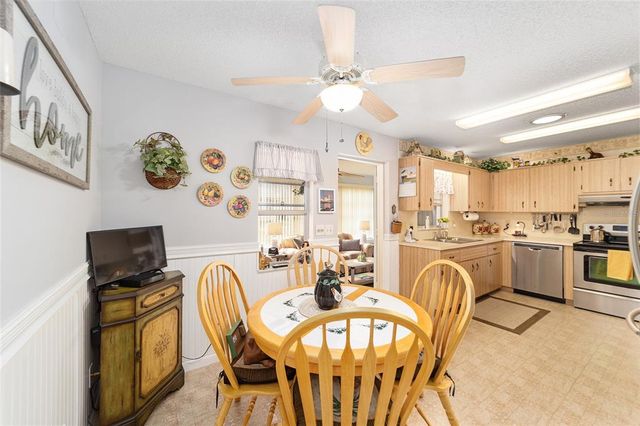 8420 SW 93 LANE E, Ocala, FL 34481