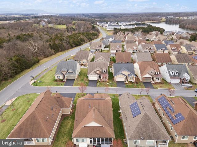 103 CLOAK LN, Lake Frederick, VA 22630