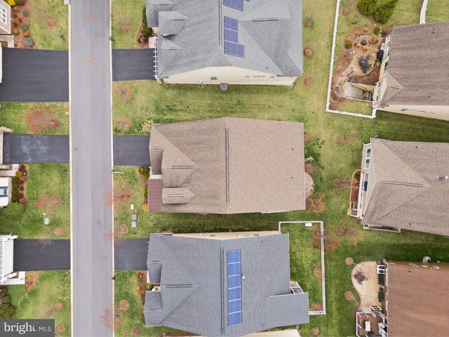 103 CLOAK LN, Lake Frederick, VA 22630