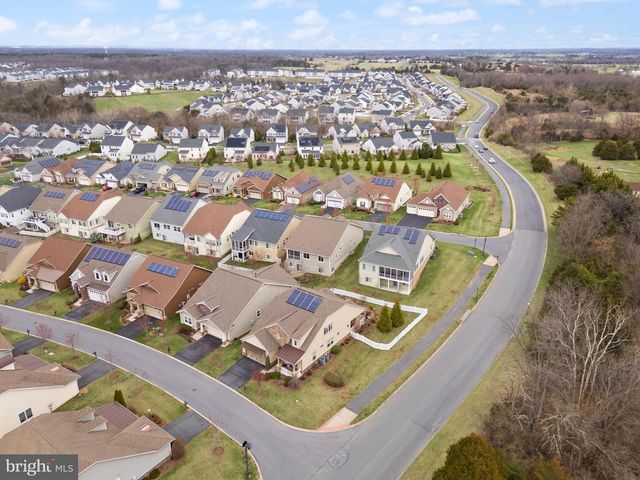 103 CLOAK LN, Lake Frederick, VA 22630