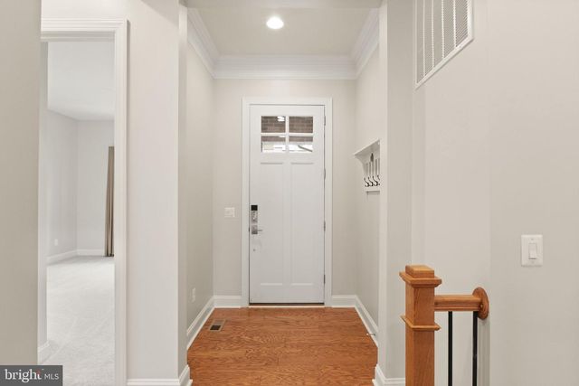 103 CLOAK LN, Lake Frederick, VA 22630