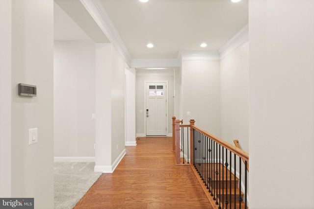 103 CLOAK LN, Lake Frederick, VA 22630