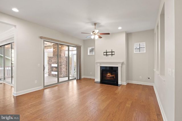 103 CLOAK LN, Lake Frederick, VA 22630