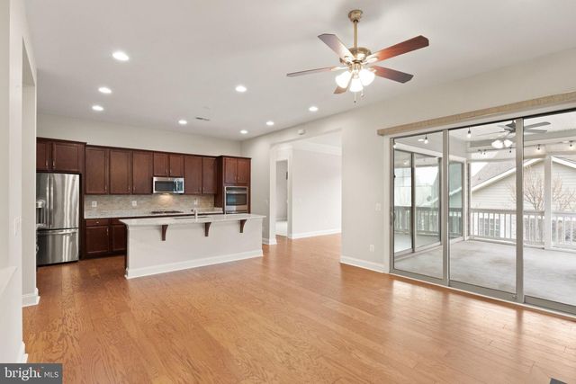 103 CLOAK LN, Lake Frederick, VA 22630