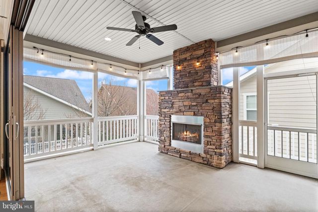 103 CLOAK LN, Lake Frederick, VA 22630