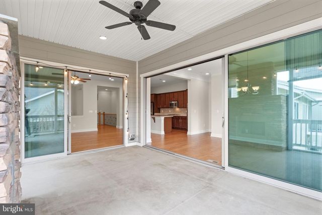 103 CLOAK LN, Lake Frederick, VA 22630