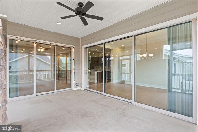 103 CLOAK LN, Lake Frederick, VA 22630